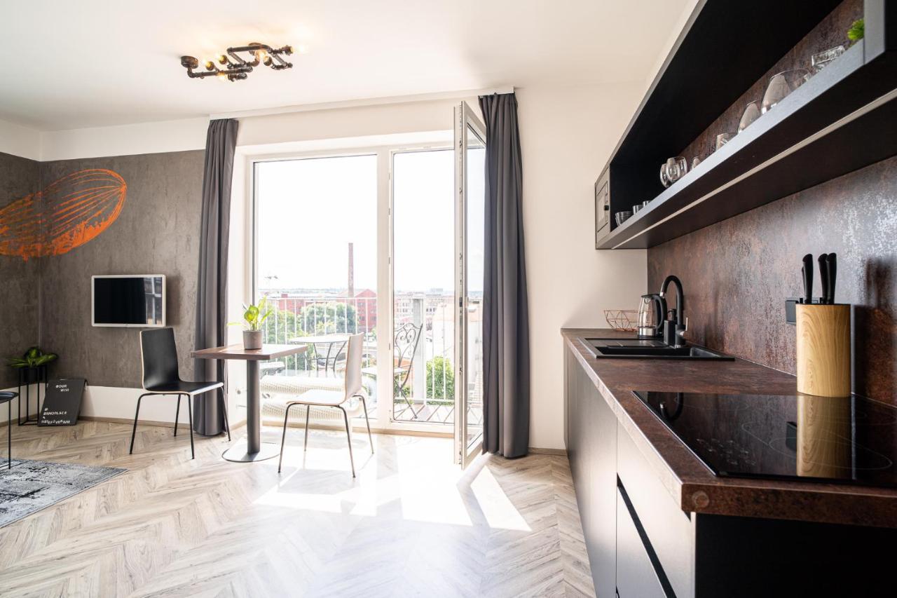 Zeppelin Studio With An Industrial View - Brno Exterior foto